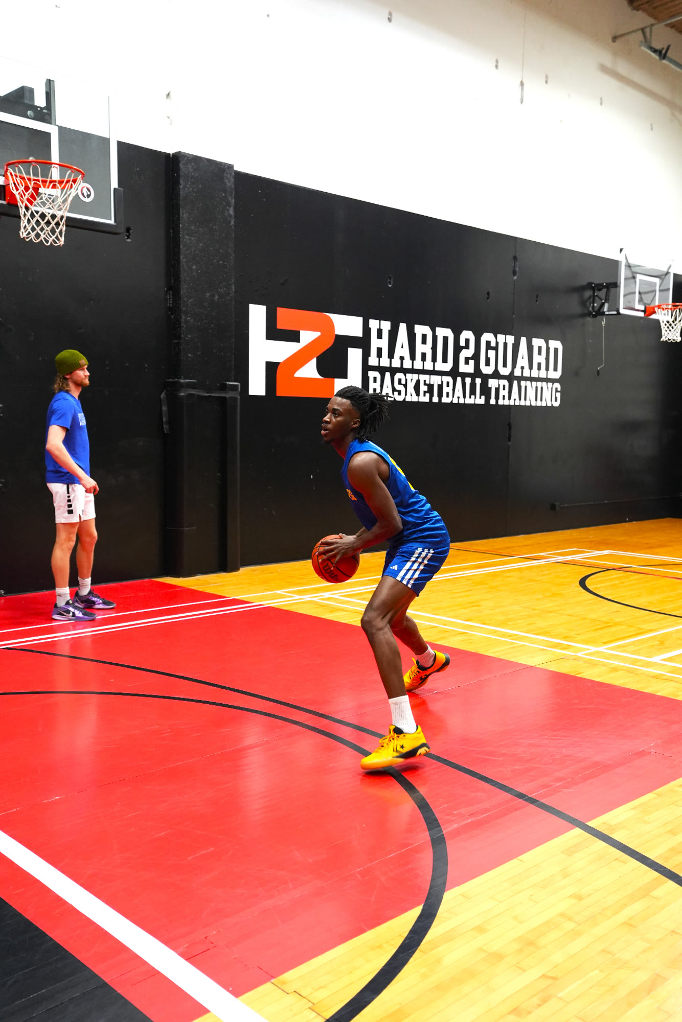 Guard attacking the red key inside the H2G facility.